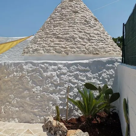 Trullo La Dolina Villa